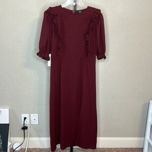 227 - AX Paris NWT Maroon Short Sleeve Maxi Dress, Size 14